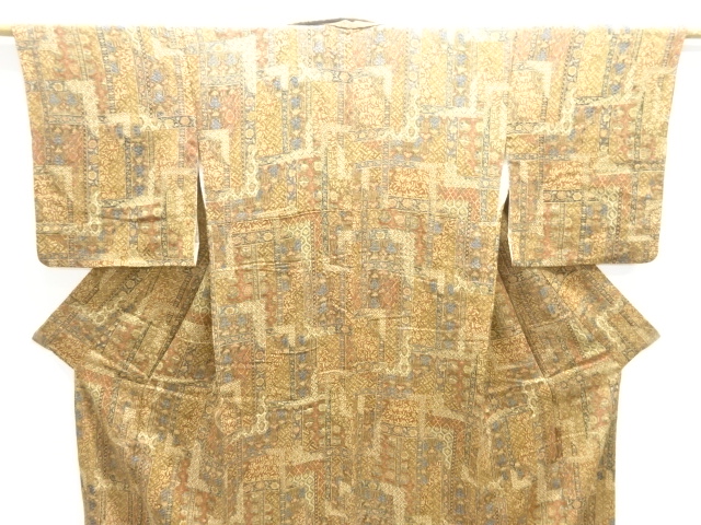  更甚作　縮緬地　花更紗模様小紋着物